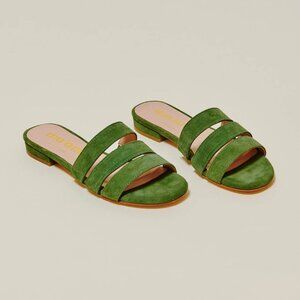 Ma'am CJ Sandals Size 7.5